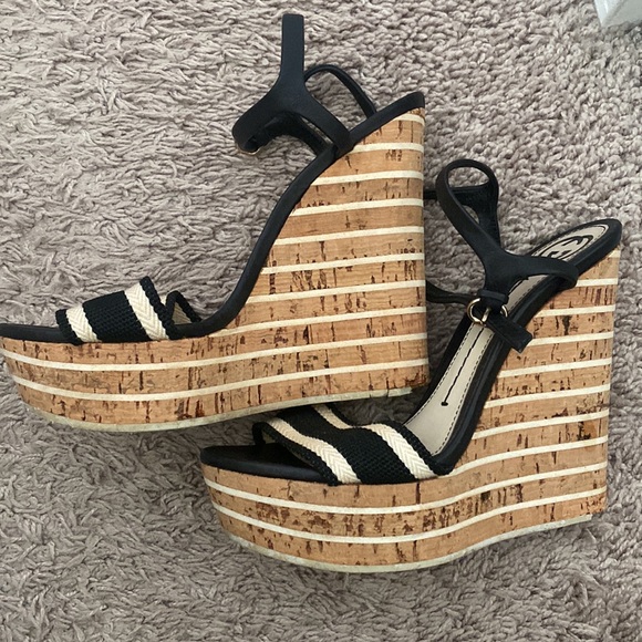 The cutest GUCCI platforms - Picture 3 of 7